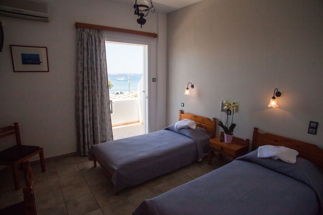 Olympia Hotel,Ermoupoli>>Ano Siros,2 star