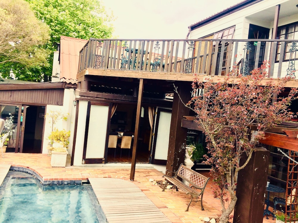 harfield guest villa