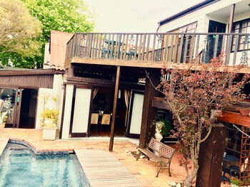 harfield guest villa