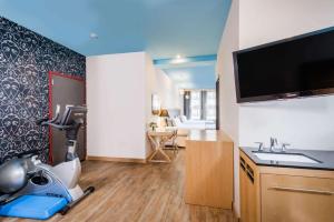 tryp by wyndham new york city times square midtown