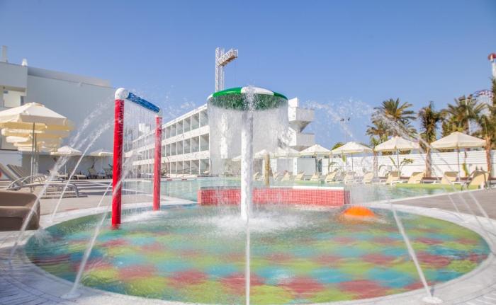 nicholas color hotel