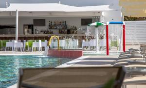 nicholas color hotel