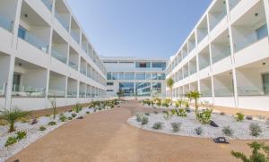 nicholas color hotel