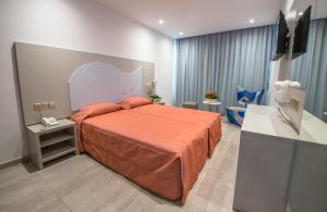 nicholas color hotel