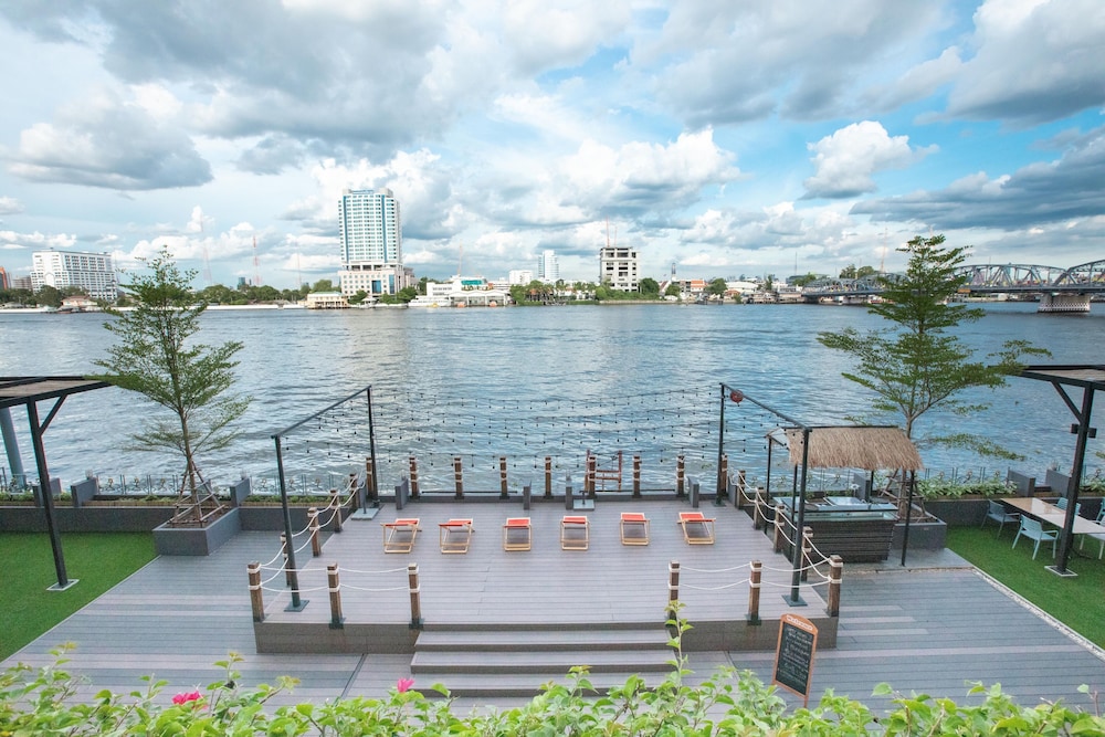 the royal river hotel