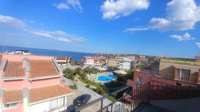 family hotel muses