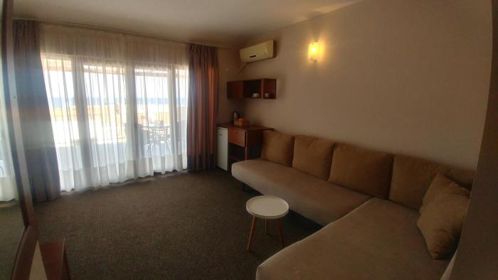 family hotel muses