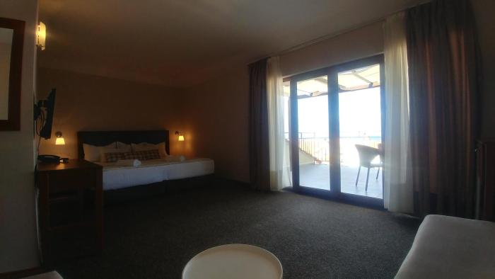 family hotel muses