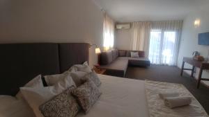 family hotel muses