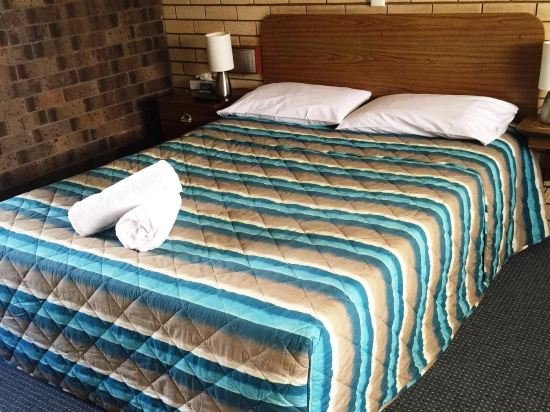 bridge street motor inn