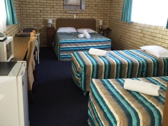 bridge street motor inn