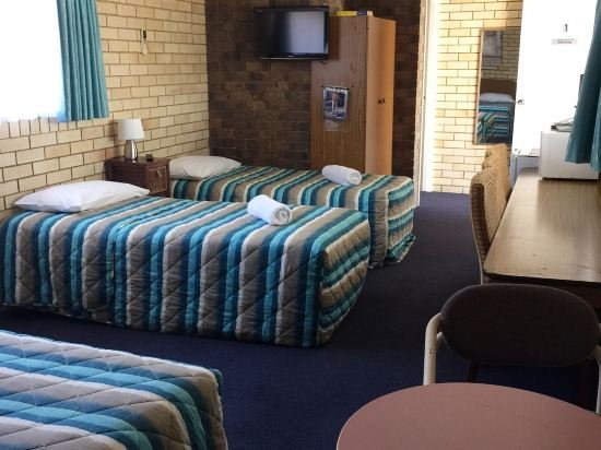 bridge street motor inn