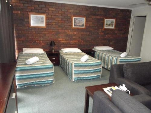 bridge street motor inn