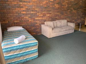 bridge street motor inn