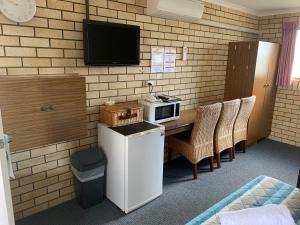 bridge street motor inn