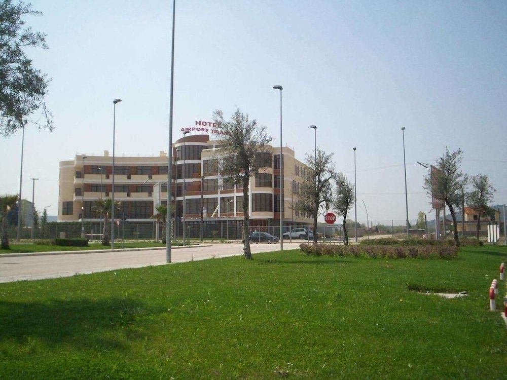 hotel airport tirana