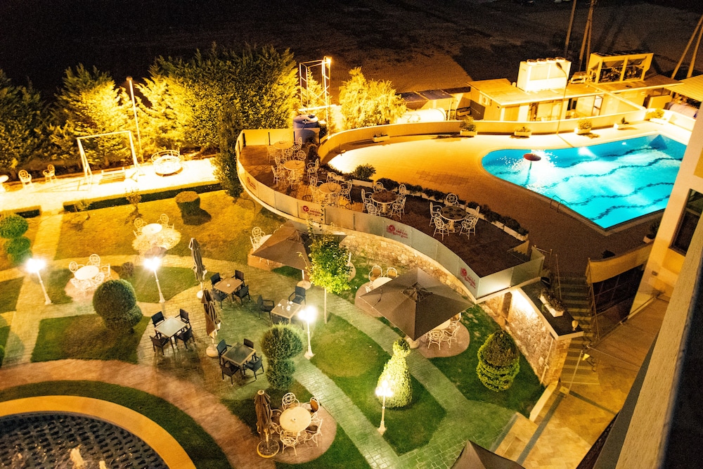 hotel airport tirana