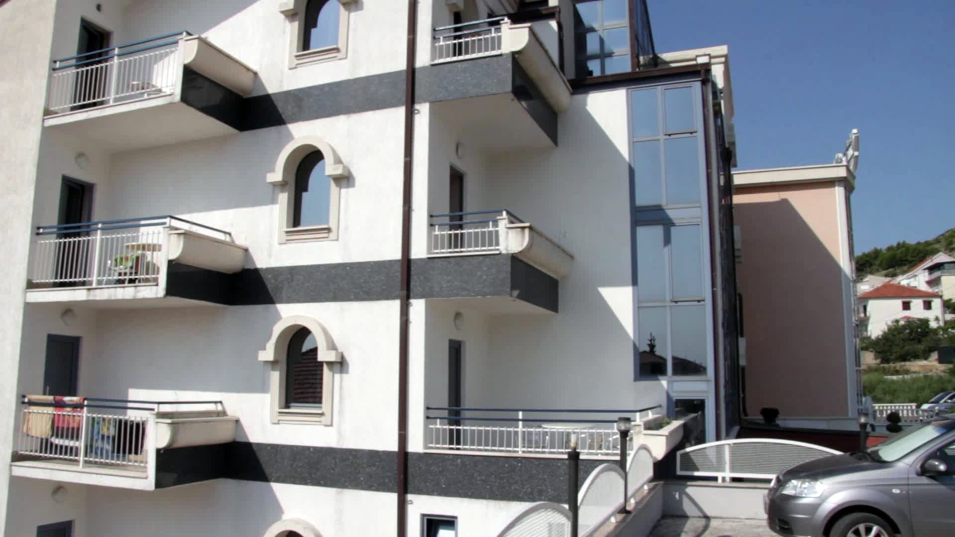 hotel bavaria first library hotel