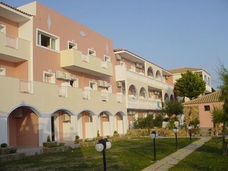 agoulos beach hotel