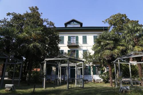 hotel damian
