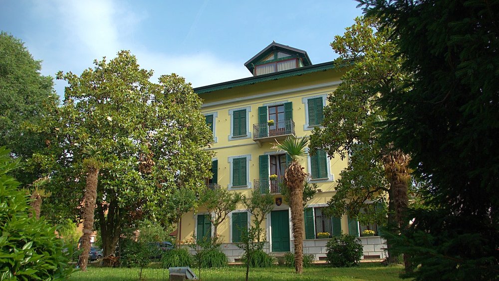 hotel damian