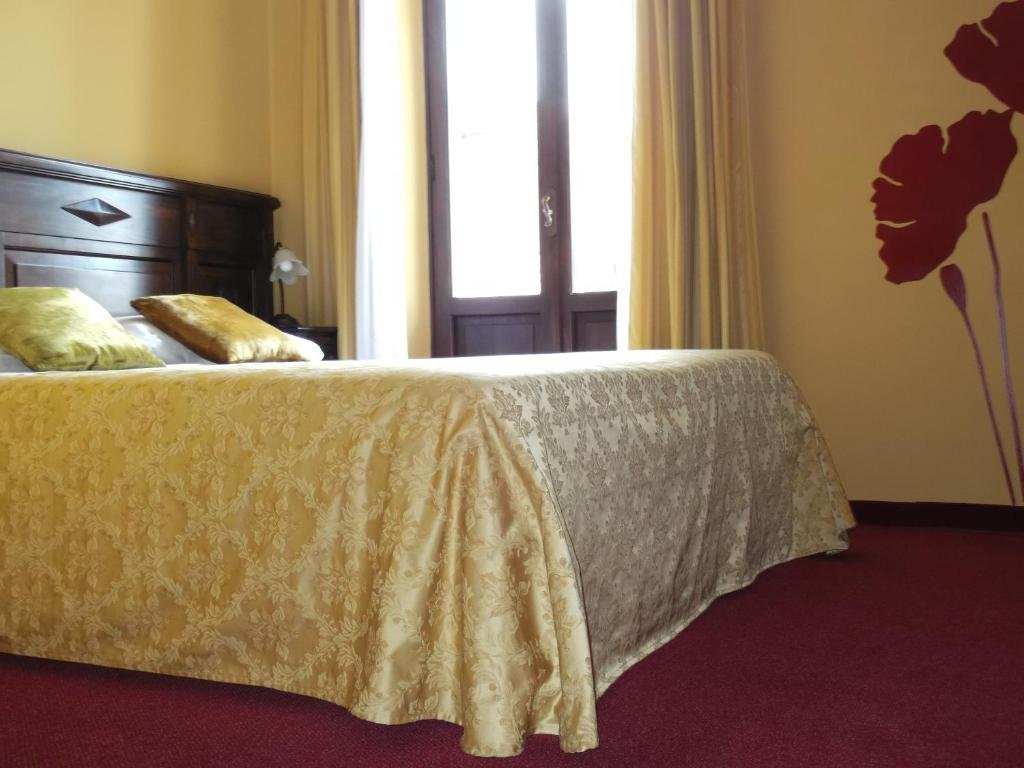 hotel damian