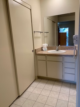 california suites hotel