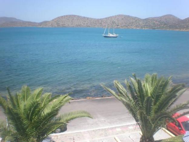 elounda alikes suites and studios