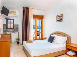 elounda alikes suites and studios