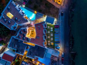 elounda alikes suites and studios