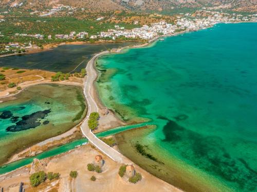 elounda alikes suites and studios