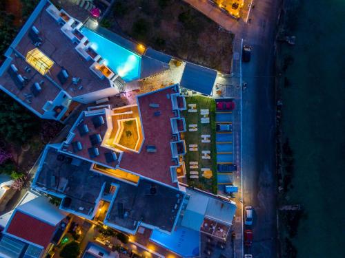 elounda alikes suites and studios