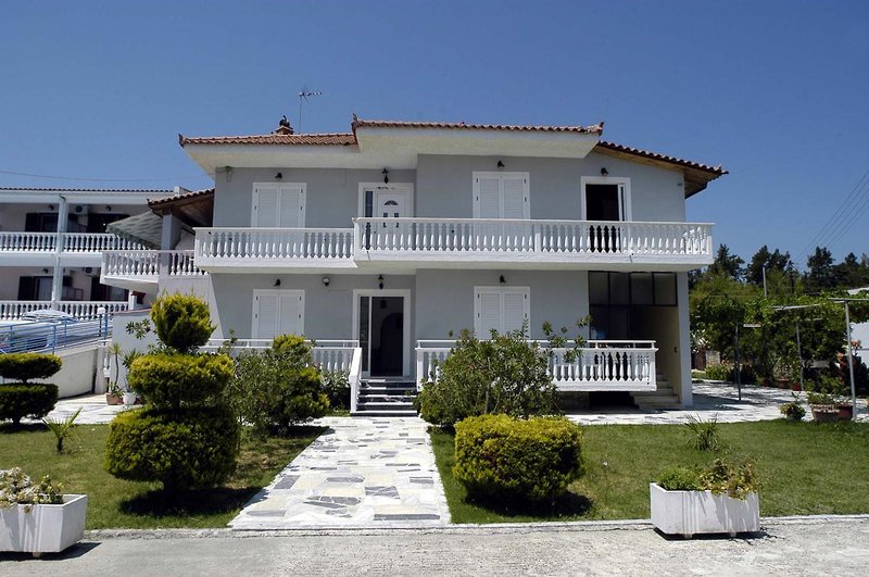 acapulco marinos apartments adults only