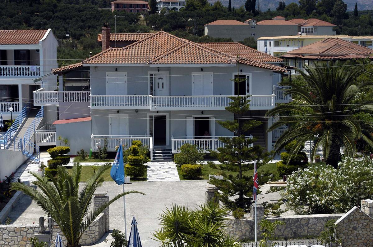acapulco marinos apartments adults only