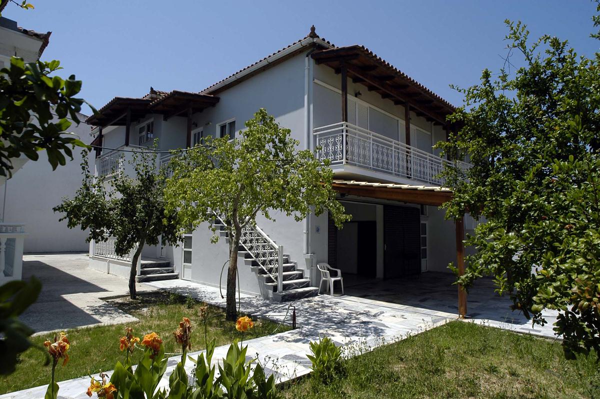 acapulco marinos apartments adults only