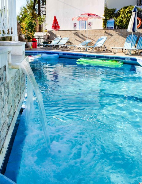 acapulco marinos apartments adults only