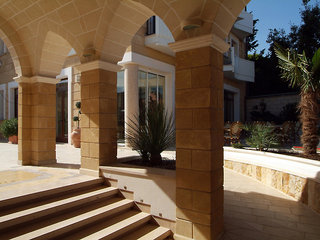 albatres palace hotel