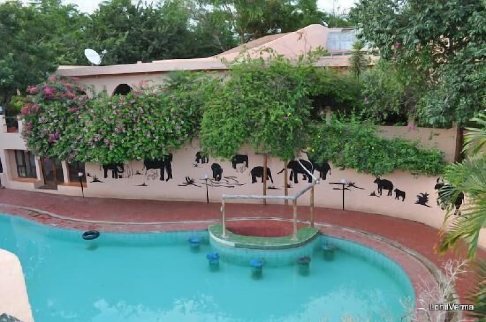 country club wildlife resort