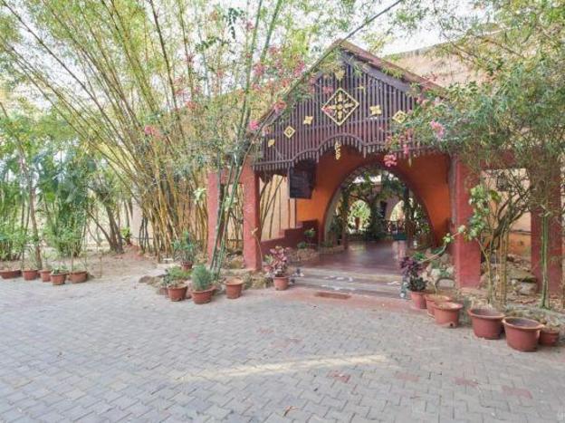 country club wildlife resort