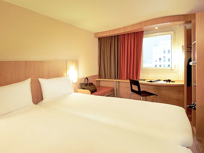 ibis barcelona santa coloma