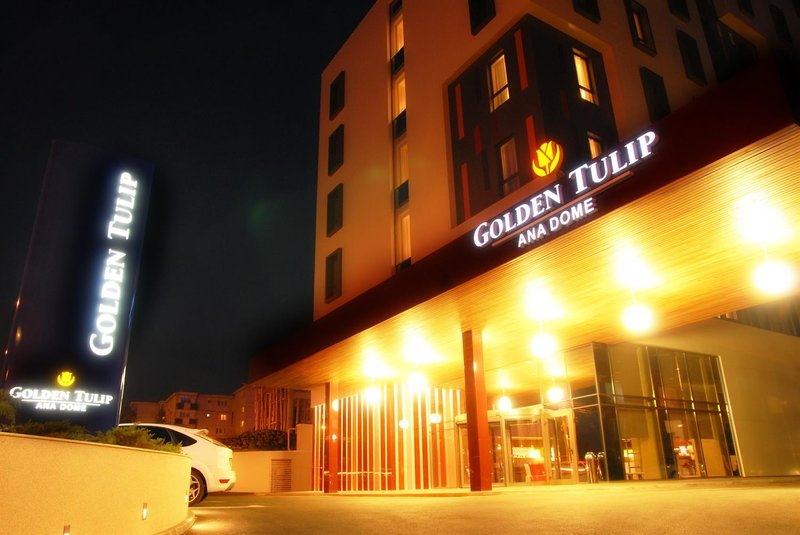 golden tulip ana dome