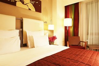 golden tulip ana dome