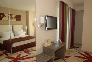 golden tulip ana dome