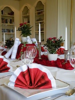 Burghotel Lenzen,In Lenzen,4 star