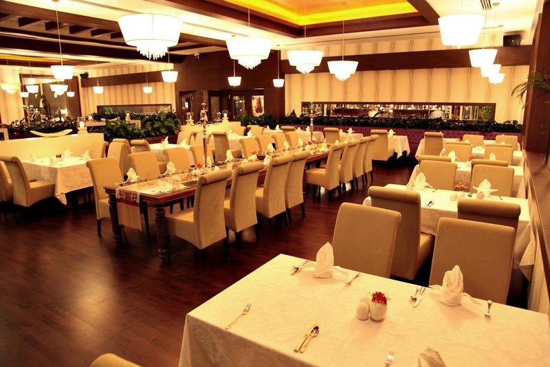 cratos premium hotel