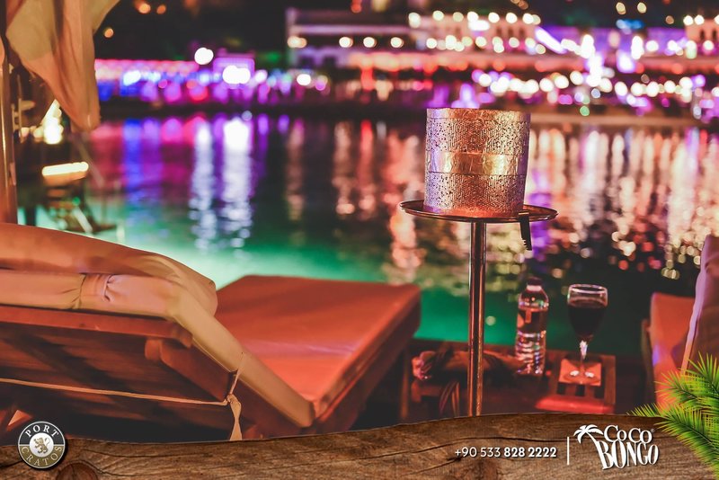 cratos premium hotel