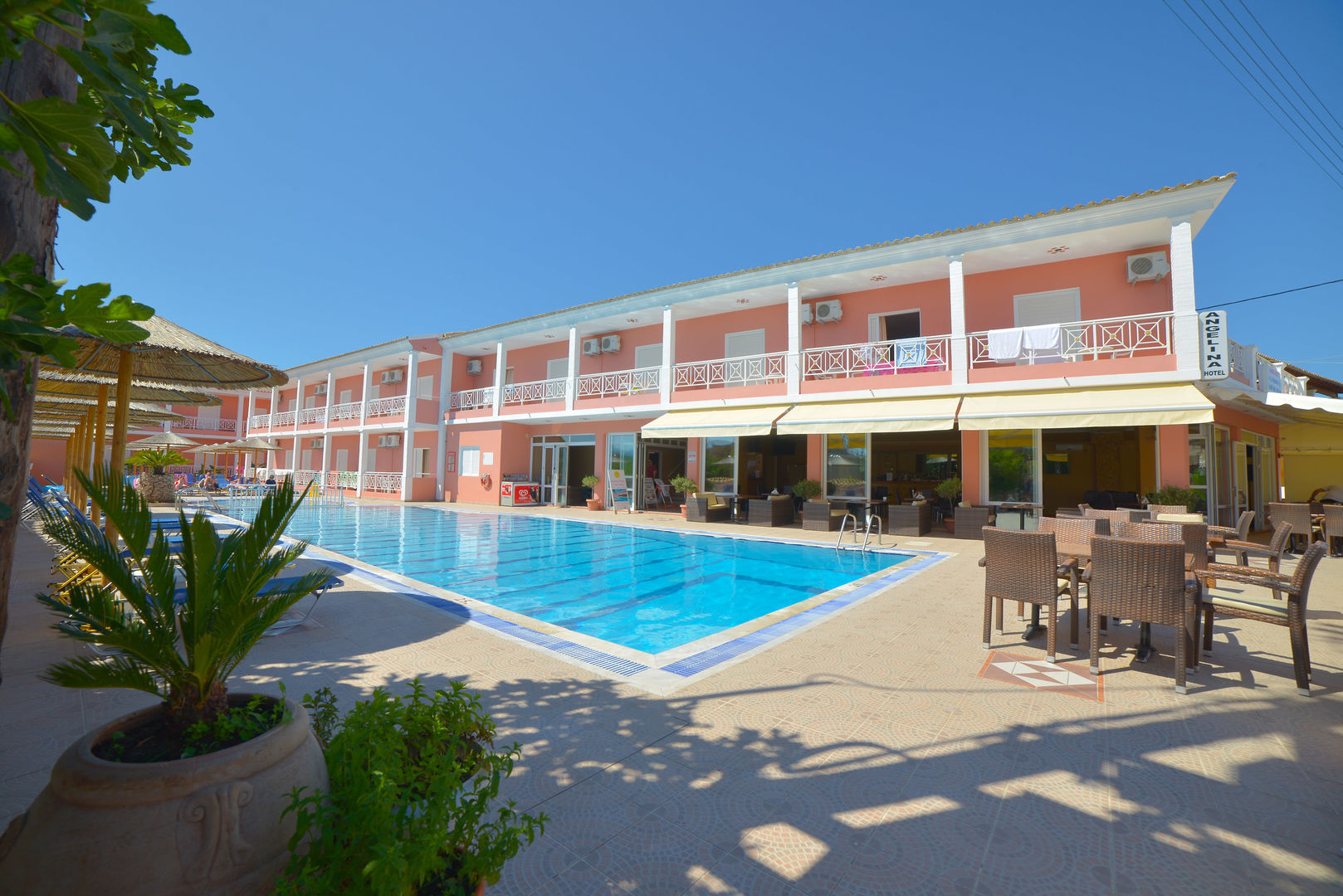 angelina hotel and apartments