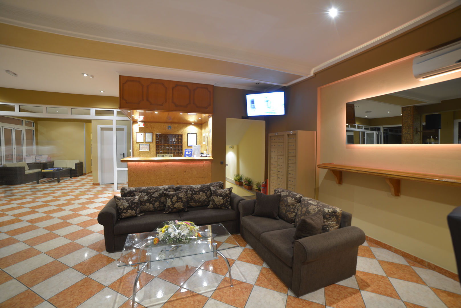 angelina hotel and apartments