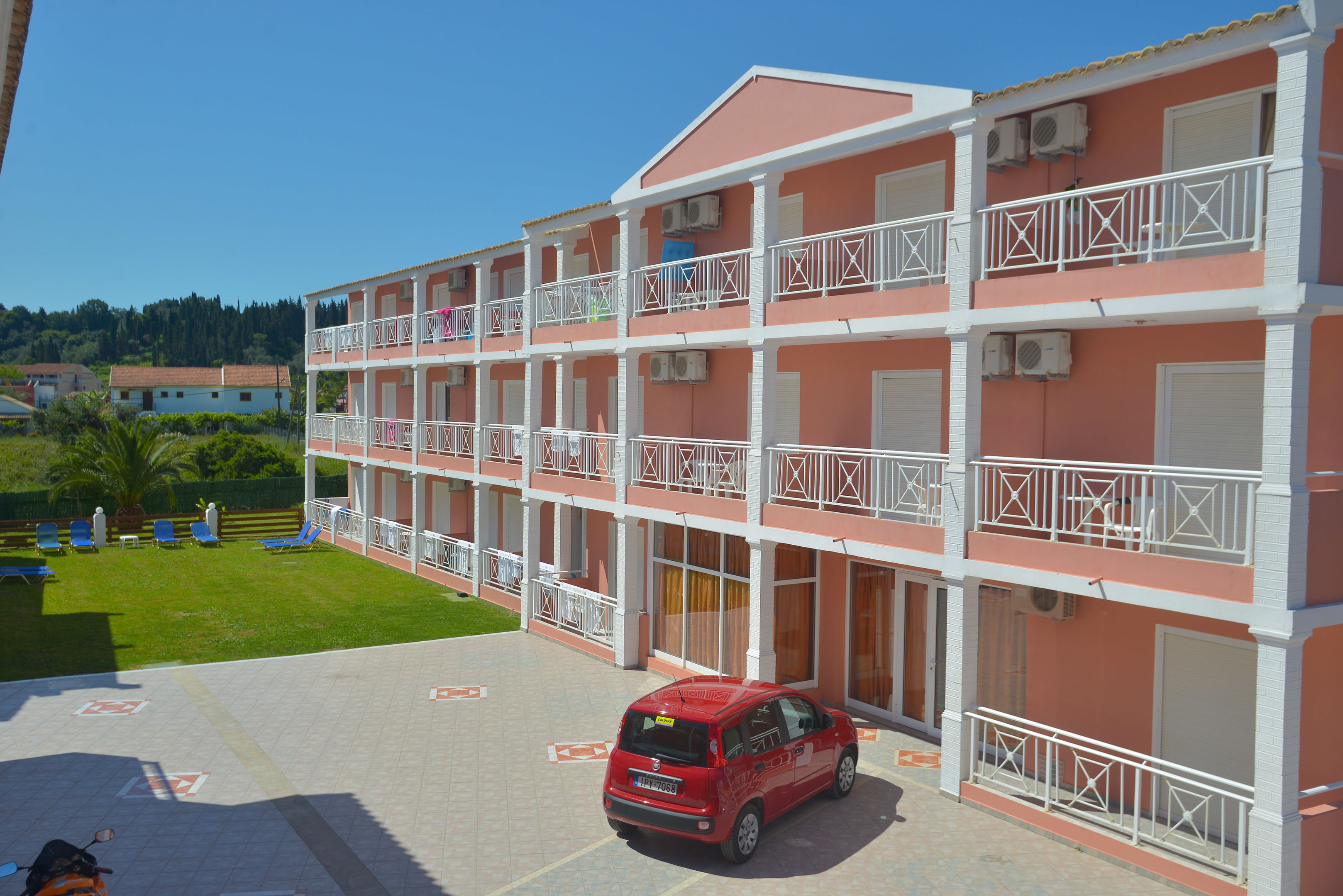 angelina hotel and apartments
