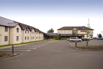 premier inn glasgow motherwell